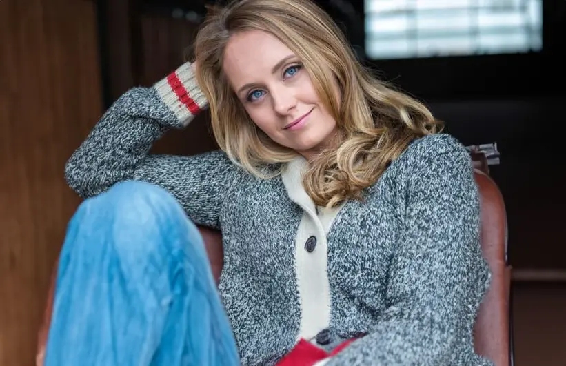 Heartland Star Amber Marshall Leads the Calgary Stampede Parade