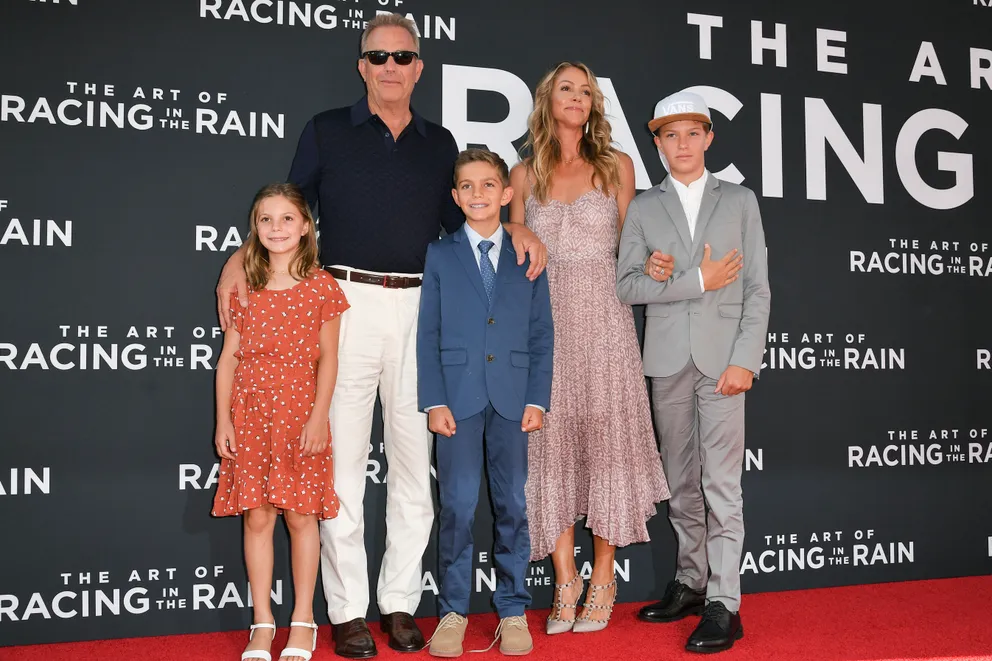 Kevin Costner, Christine Baumgartner, and their kids