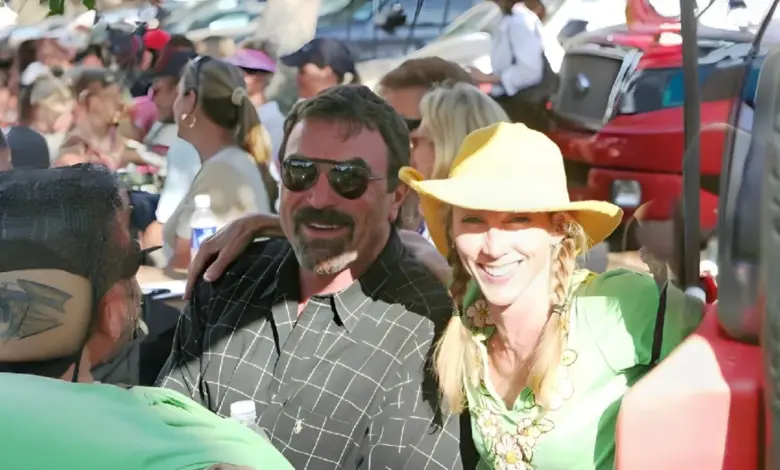 fter 35 years, Tom Selleck still leaves love notes for his wife.