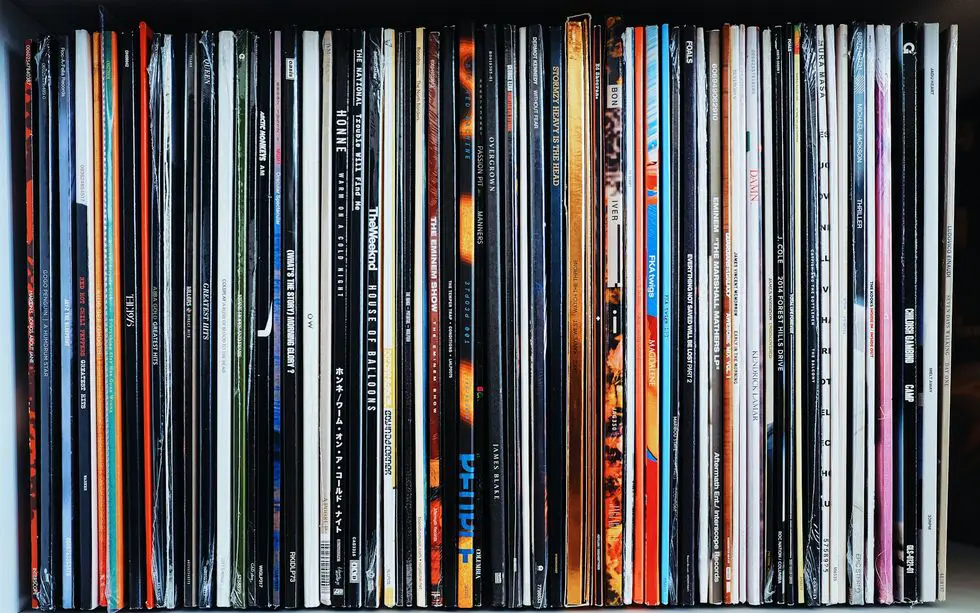 Vinyl continues to outsell CDs And generates more revenue